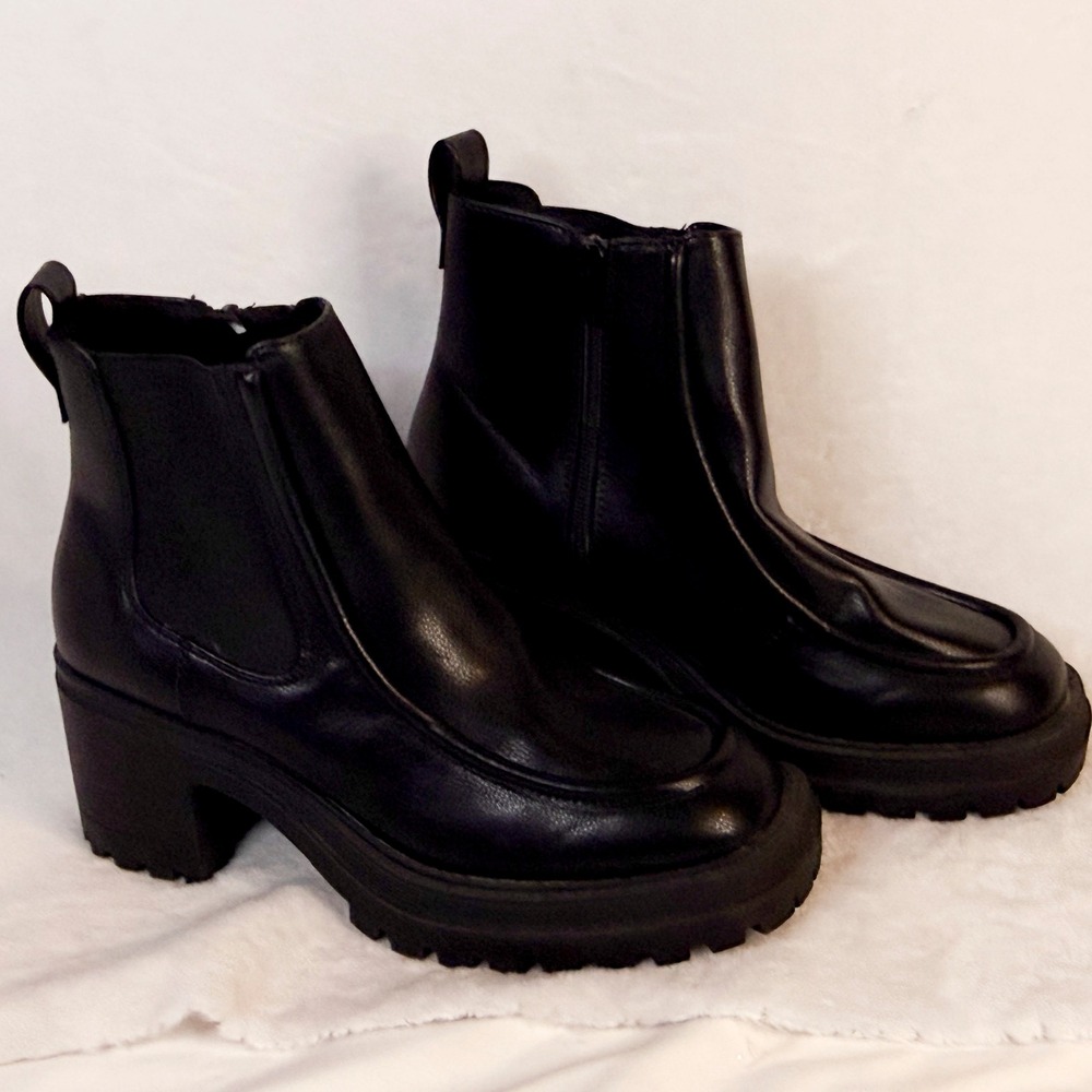 Bellota Platform Ankle Boots Women 7.5 Black EUC Lug Sole Chunky Heel